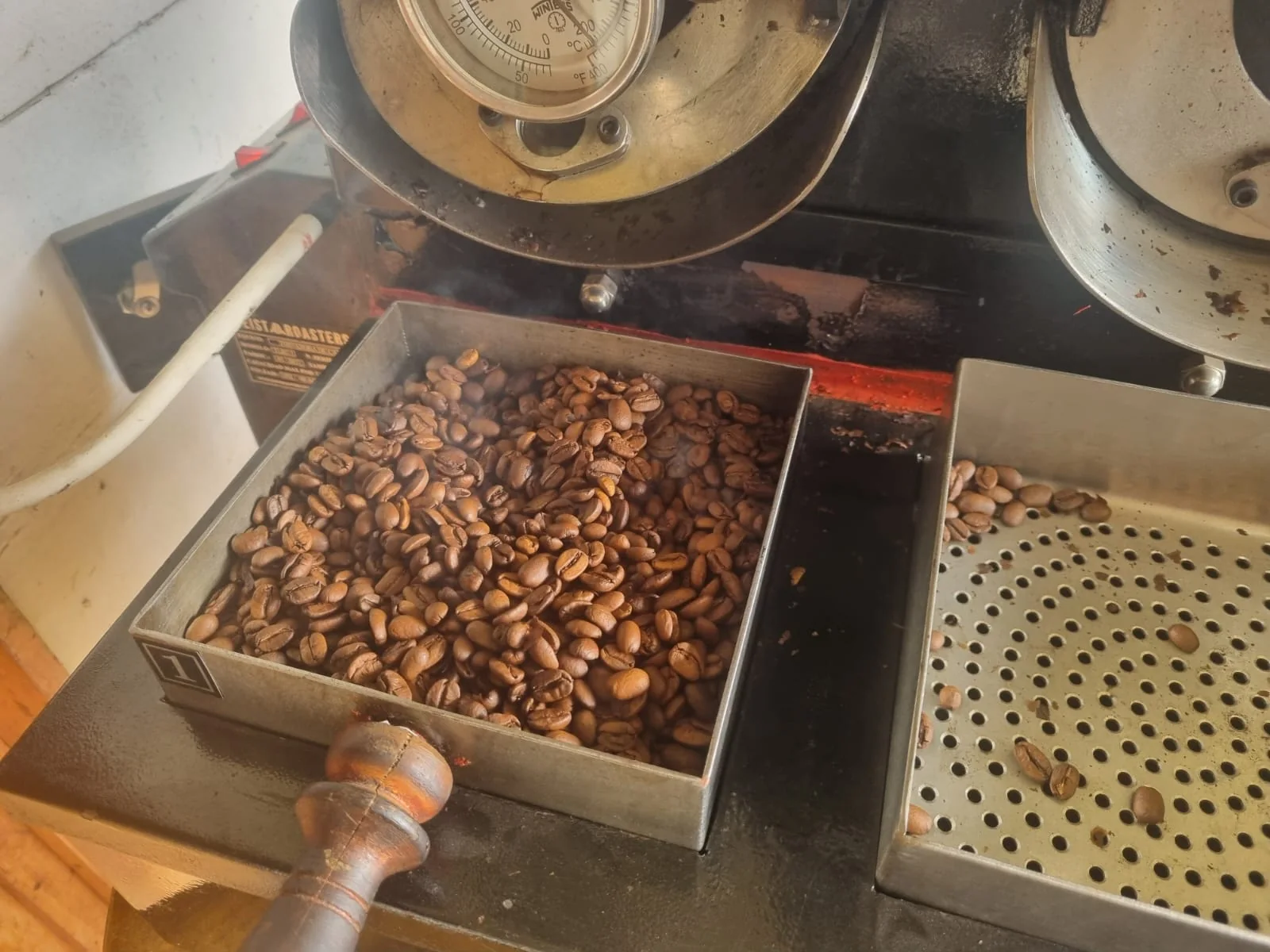 Equipo de tueste de Café del Pastor